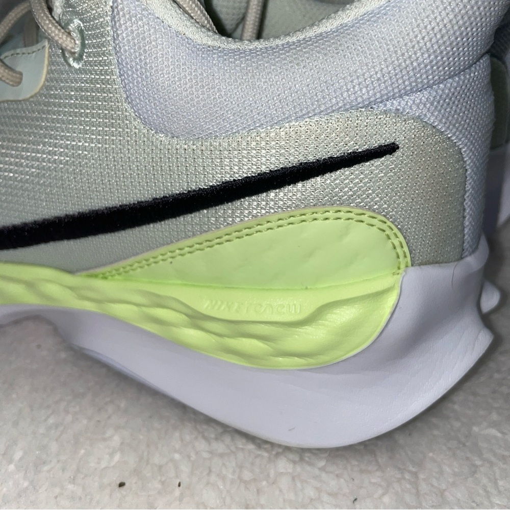 Men’s size 7.5 Nike Renew Elevate III. - Picture 3 of 12